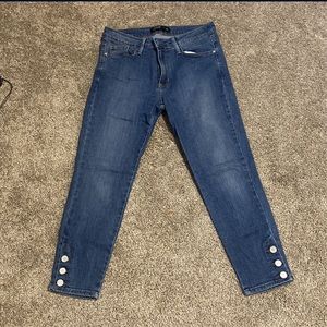 Cute capri dark shade denim